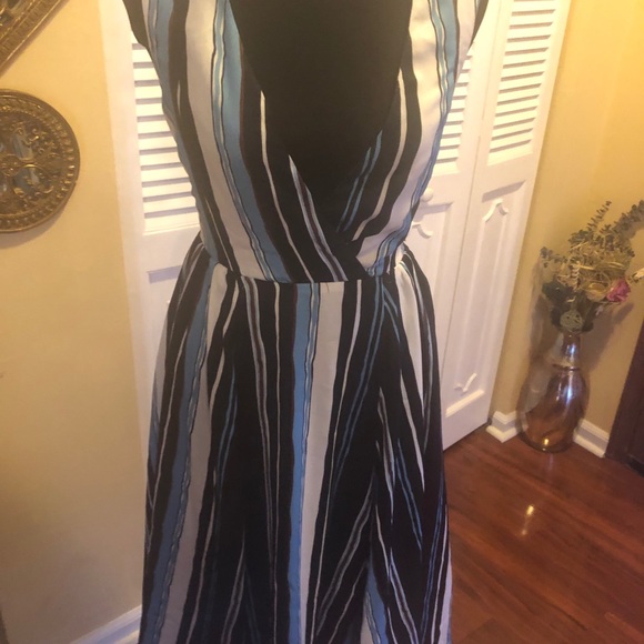 L’Artiste  Blue Striped Dress w/Criss Cross Back NWT -Small - Picture 2 of 8
